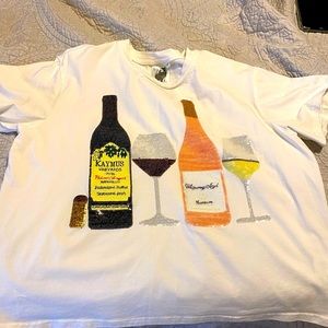Queen of sparkles wine tee